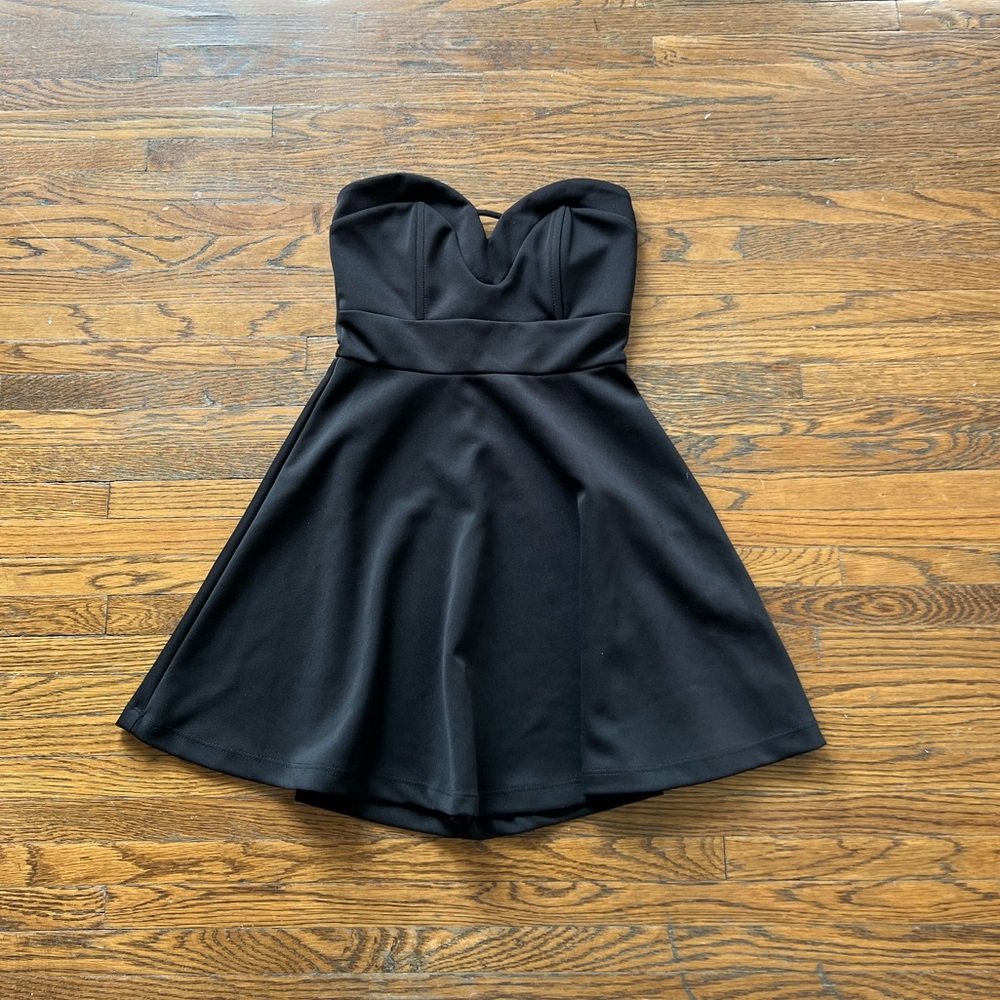 Kaitlyn black strapless dress
